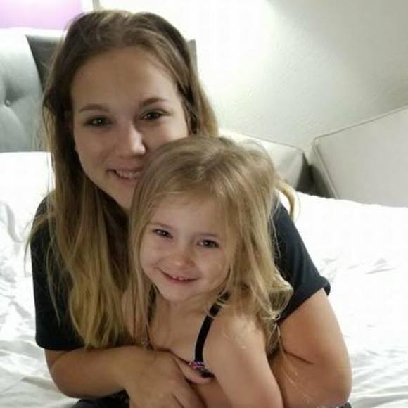 Meet your Posher, Rachel - Picture 1 of 1